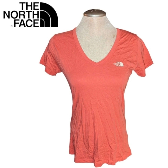 The North Face v-neck  t-shirt - Picture 1 of 9